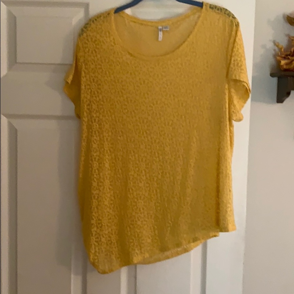 Women’s shirt